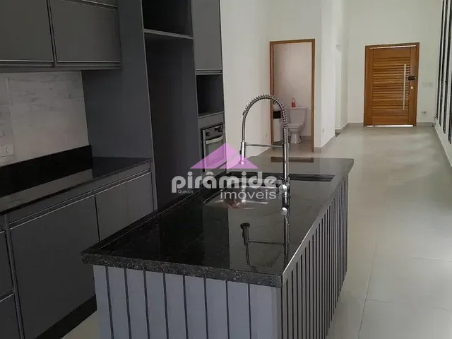 Casa com 300m² 3 quartos e 1 banheiro, à venda, no bairro Residencial Colinas em Caçapava
