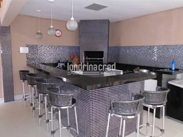 Casa com 454m², à venda, no bairro Jardim Itália em Cambé