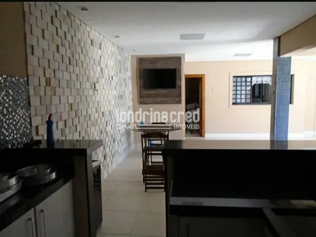 Casa com 454m², à venda, no bairro Jardim Itália em Cambé