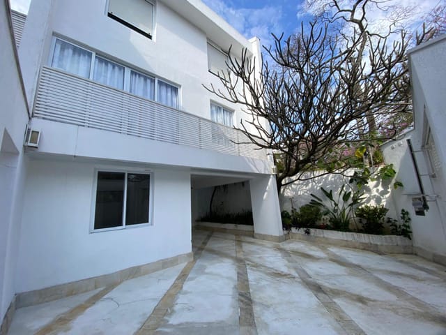 Casa com 310m² 4 quartos e 6 banheiros, à venda, no bairro Vila Congonhas em São Paulo