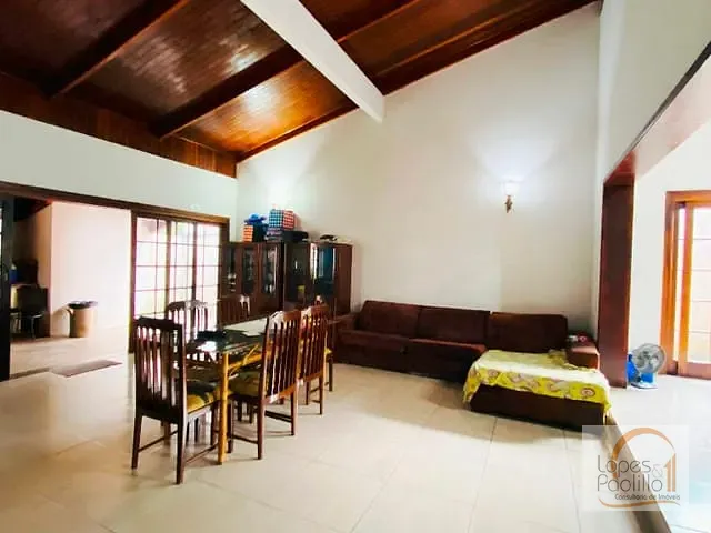 Casa com 770m² 5 quartos e 5 banheiros, à venda, no bairro Retiro das Fontes em Atibaia