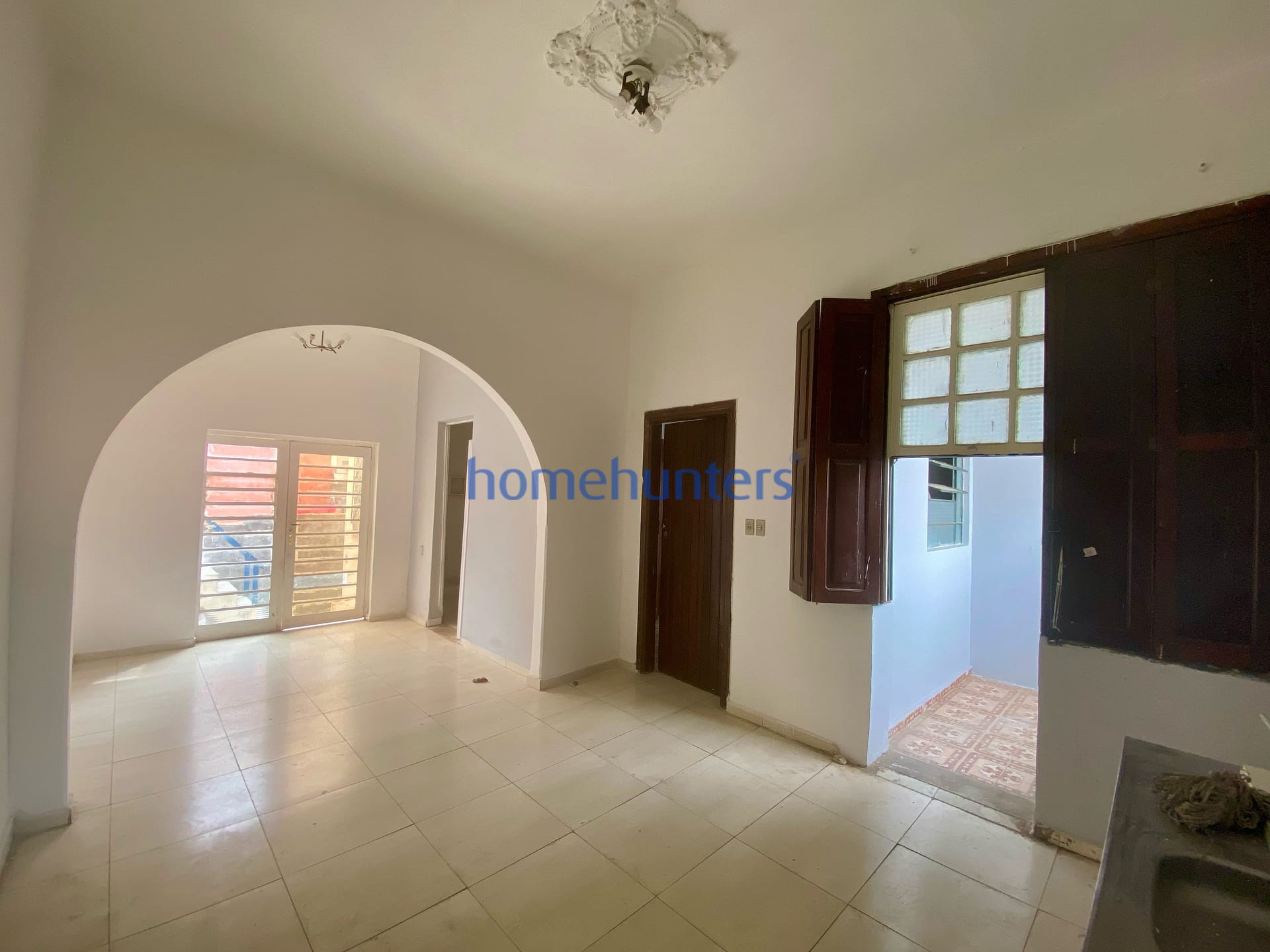 Casa, 2 quartos, 220 m² - Foto 1