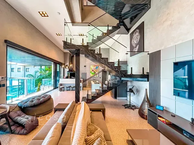 Casa com 1700m² 4 quartos e 7 banheiros, à venda, no bairro Centro em Igaratá