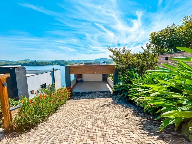 Casa com 1700m² 4 quartos e 7 banheiros, à venda, no bairro Centro em Igaratá