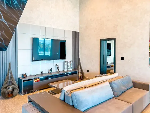 Casa com 1700m² 4 quartos e 7 banheiros, à venda, no bairro Centro em Igaratá