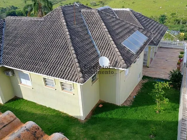 Casa com 1000m² 4 quartos e 5 banheiros, à venda ou para alugar, no bairro Condomínio Residencial Mirante do Vale em Jacareí