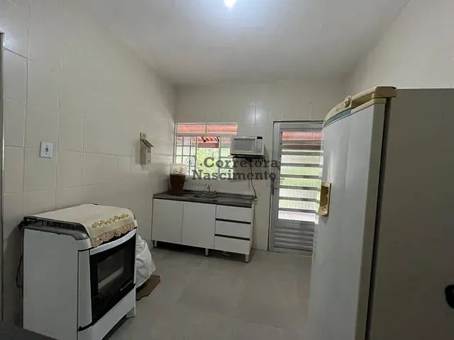 Casa com 375m² 2 quartos e 1 banheiro, à venda, no bairro Jardim Maria Amélia em Jacareí