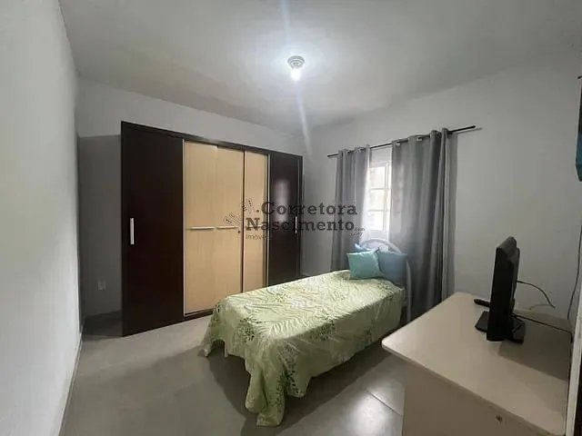Casa com 375m² 2 quartos e 1 banheiro, à venda, no bairro Jardim Maria Amélia em Jacareí