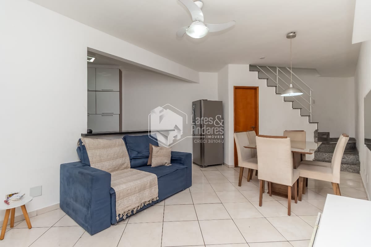 Casa à venda com 2 quartos, 72m² - Foto 13
