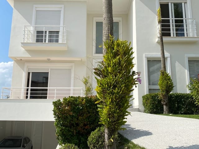 Casa com 670m² 4 quartos e 7 banheiros, à venda, no bairro Alphaville em Santana de Parnaíba