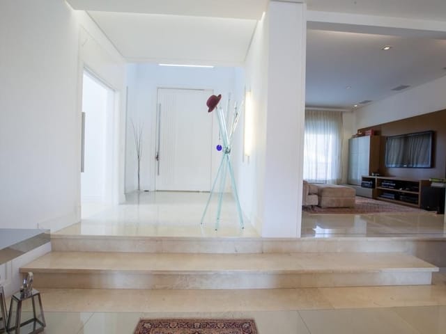 Casa com 670m² 4 quartos e 7 banheiros, à venda, no bairro Alphaville em Santana de Parnaíba