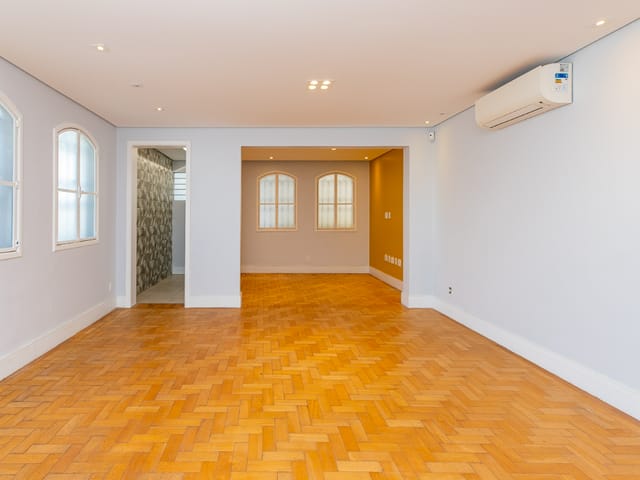 Casa com 250m² 3 quartos e 5 banheiros, à venda, no bairro Jardim Marajoara em São Paulo