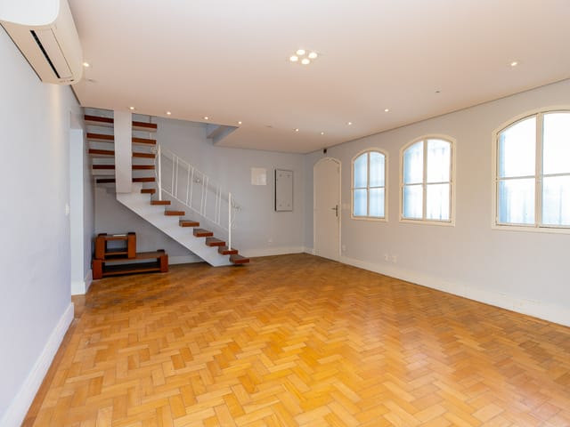 Casa com 250m² 3 quartos e 5 banheiros, à venda, no bairro Jardim Marajoara em São Paulo
