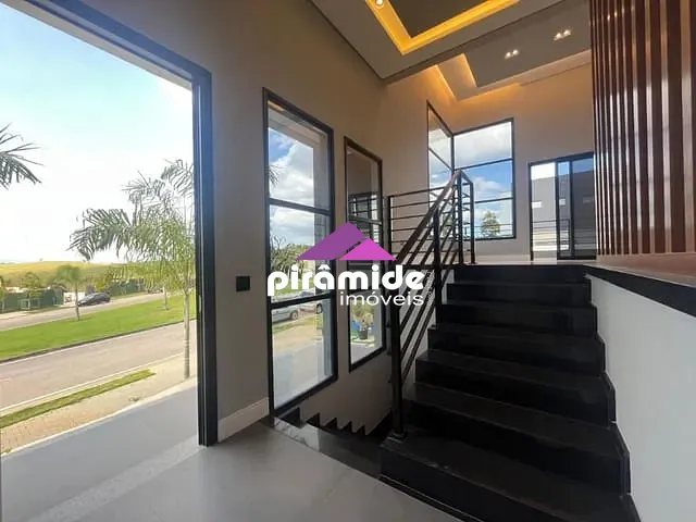 Casa com 480m² 3 quartos e 5 banheiros, à venda, no bairro Urbanova em São José dos Campos