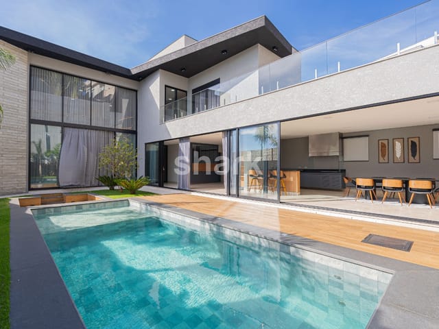 Casa com 717m² 4 quartos e 7 banheiros, à venda ou para alugar, no bairro Alphaville em Santana de Parnaíba