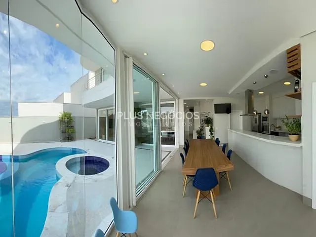 Casa com 497m² 5 quartos e 6 banheiros, à venda, no bairro Alphaville Nova Esplanada 3 em Votorantim