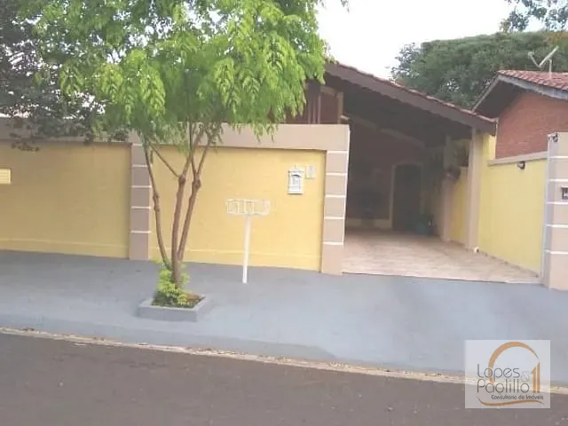 Casa com 375m² 4 quartos e 2 banheiros, à venda, no bairro Jardim do Lago em Atibaia