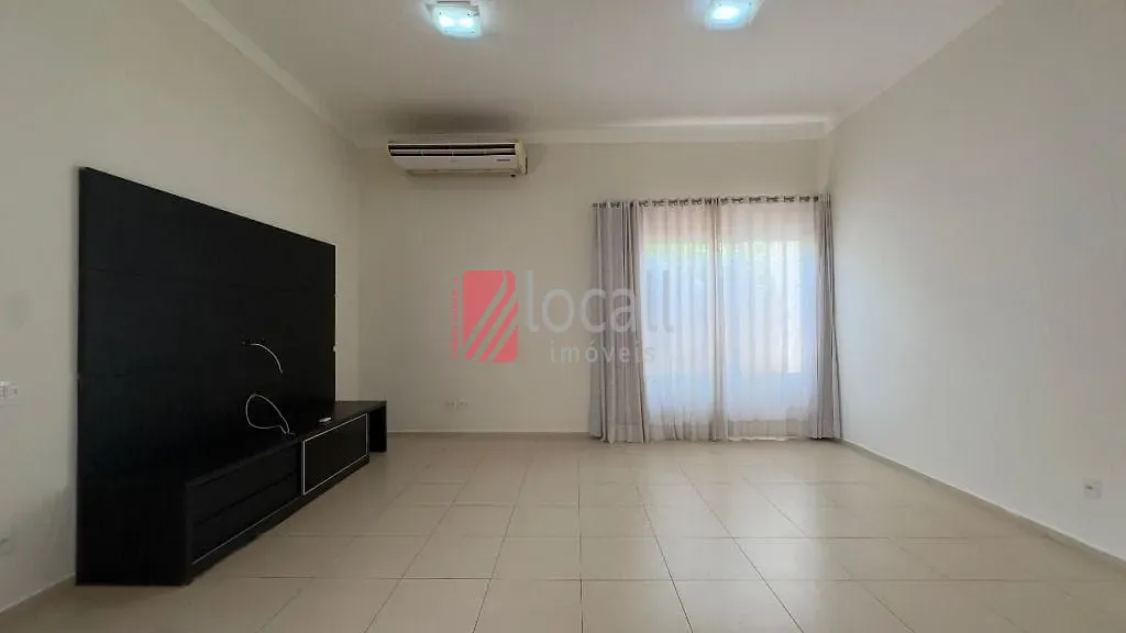 Casa com 3 quartos para aluguel, 194m² — foto 2 de 22