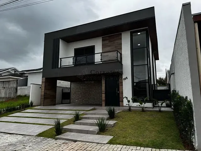 Casa com 250m² 4 quartos e 4 banheiros, à venda, no bairro Condomínio Residencial Mantiqueira em São José dos Campos