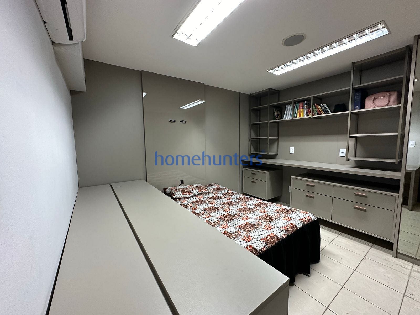 Casa, 1 quarto, 750 m² - Foto 2