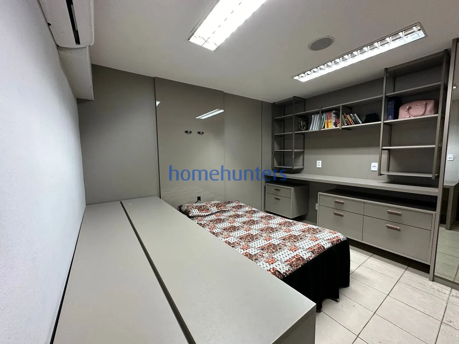 Casa, 1 quarto, 750 m² - Foto 2