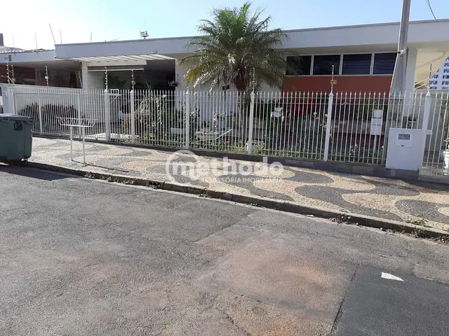 Casa com 568m² 4 quartos e 3 banheiros, à venda, no bairro Taquaral em Campinas
