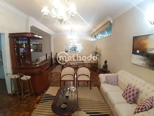Casa com 568m² 4 quartos e 3 banheiros, à venda, no bairro Taquaral em Campinas