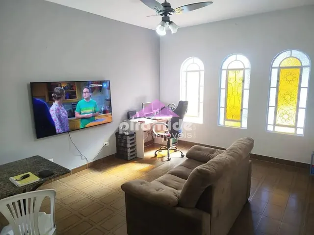 Casa com 10m² 5 quartos e 3 banheiros, à venda, no bairro Conjunto Residencial Galo Branco em São José Dos Campos