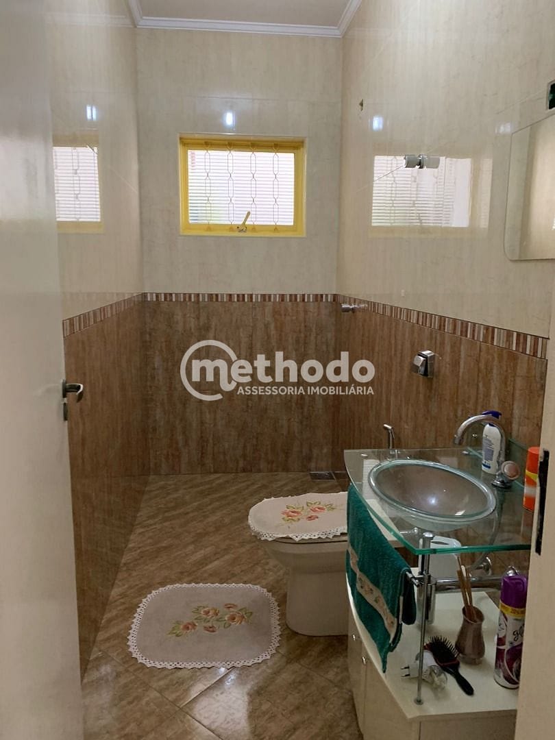 Casa, 3 quartos, 241 m² - Foto 3