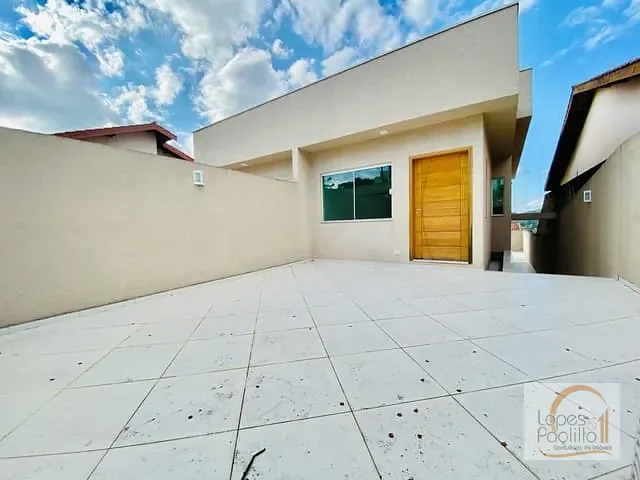 Casa com 180m² 3 quartos e 2 banheiros, à venda, no bairro Loanda em Atibaia