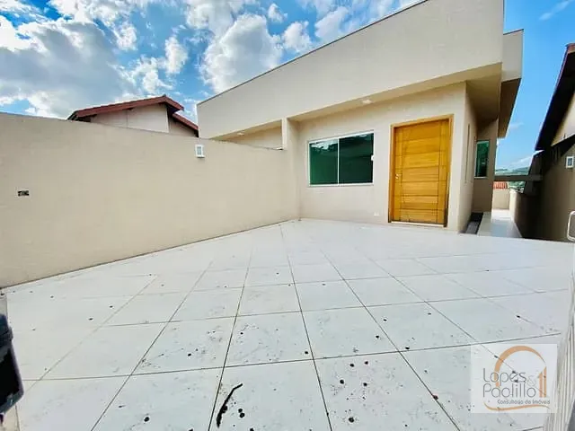 Casa com 180m² 3 quartos e 2 banheiros, à venda, no bairro Loanda em Atibaia
