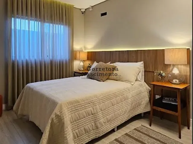 Casa com 250m² 3 quartos e 2 banheiros, à venda, no bairro Loteamento Villa Branca em Jacareí