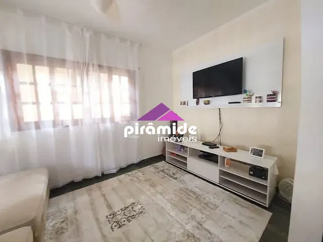 Casa com 252m² 4 quartos e 2 banheiros, à venda, no bairro Urbanova em São José dos Campos