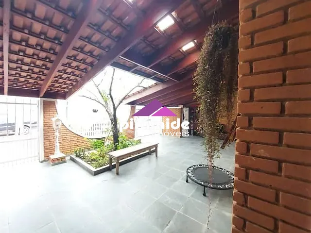 Casa com 252m² 4 quartos e 2 banheiros, à venda, no bairro Urbanova em São José dos Campos