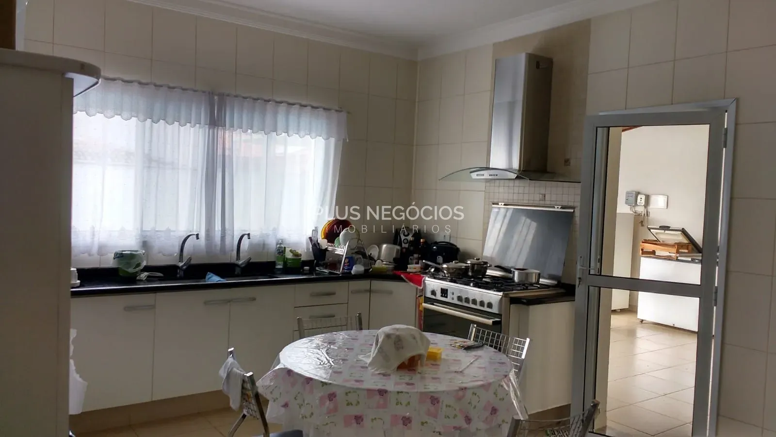 Casa, 3 quartos, 300 m² - Foto 11