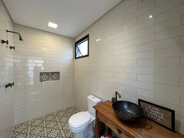 Casa com 307m² 4 quartos e 4 banheiros, à venda, no bairro Jardim Marlene Miranda em Taubaté