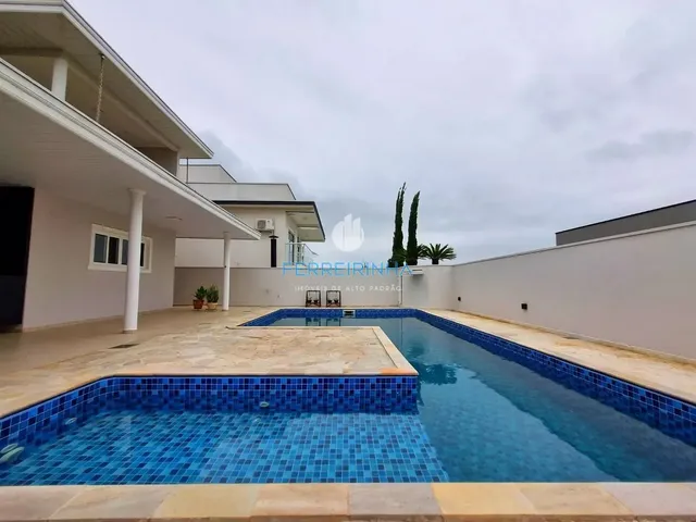 Casa com 375m² 4 quartos e 6 banheiros, para alugar, no bairro Urbanova em São José Dos Campos
