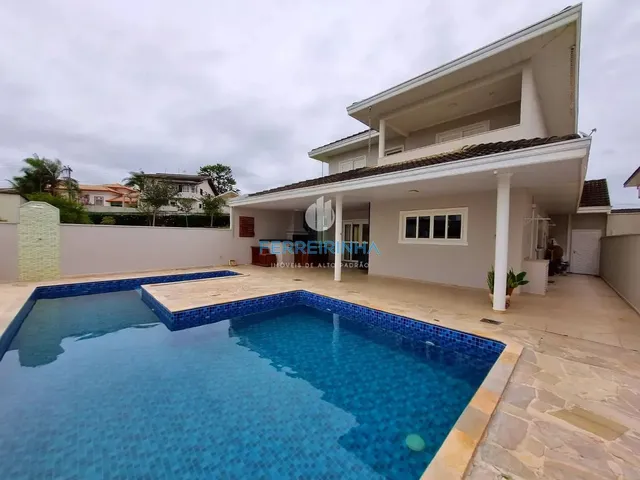 Casa com 375m² 4 quartos e 6 banheiros, para alugar, no bairro Urbanova em São José Dos Campos