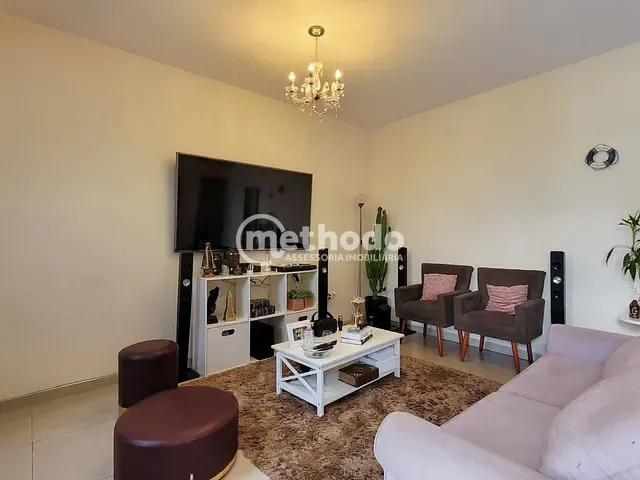 Casa com 371m² 3 quartos e 2 banheiros, à venda, no bairro Vila Capuava em Valinhos