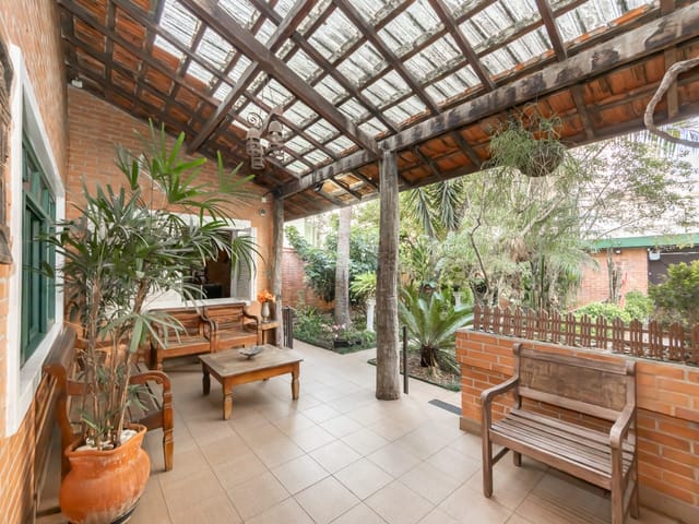 Casa com 440m² 4 quartos e 3 banheiros, à venda, no bairro Vila Guarani (Z Sul) em São Paulo