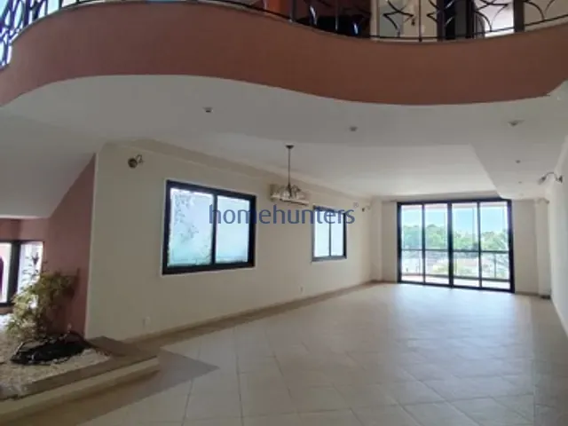 Casa com 682m² 3 quartos e 4 banheiros, para alugar, no bairro Loteamento Alphaville Campinas em Campinas