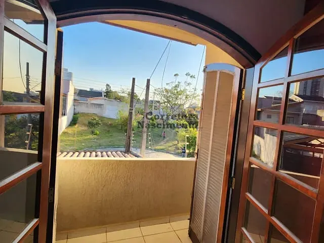 Casa com 220m² 3 quartos e 3 banheiros, à venda, no bairro Loteamento Villa Branca em Jacareí