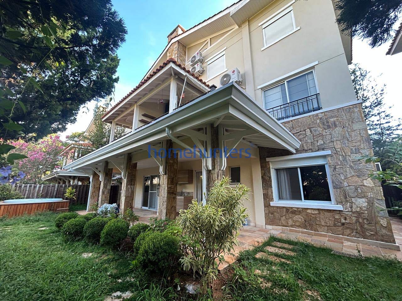 Casa, 3 quartos, 156 m² - Foto 1