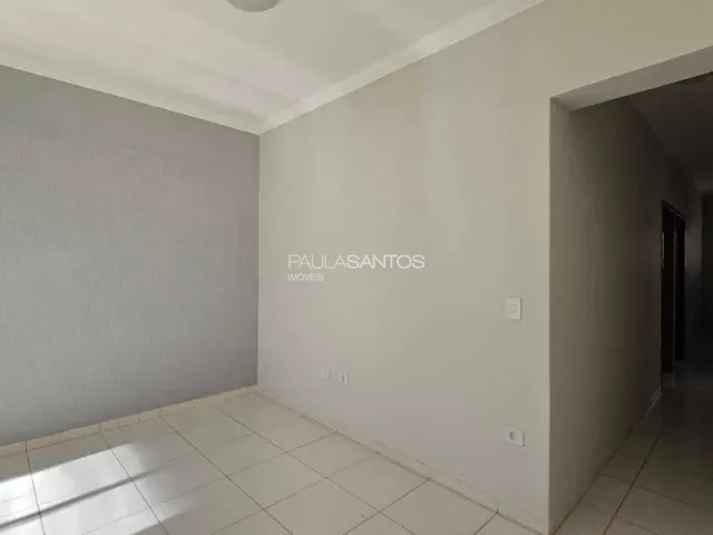 Casa com 300m² 2 quartos e 3 banheiros, para alugar, no bairro Vila Lucy em Sorocaba