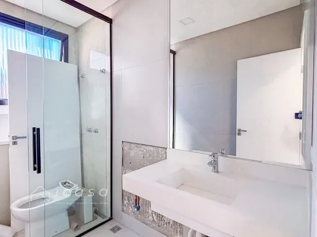 Casa com 638m² 5 quartos e 6 banheiros, à venda, no bairro Jardim do Golfe em São José dos Campos