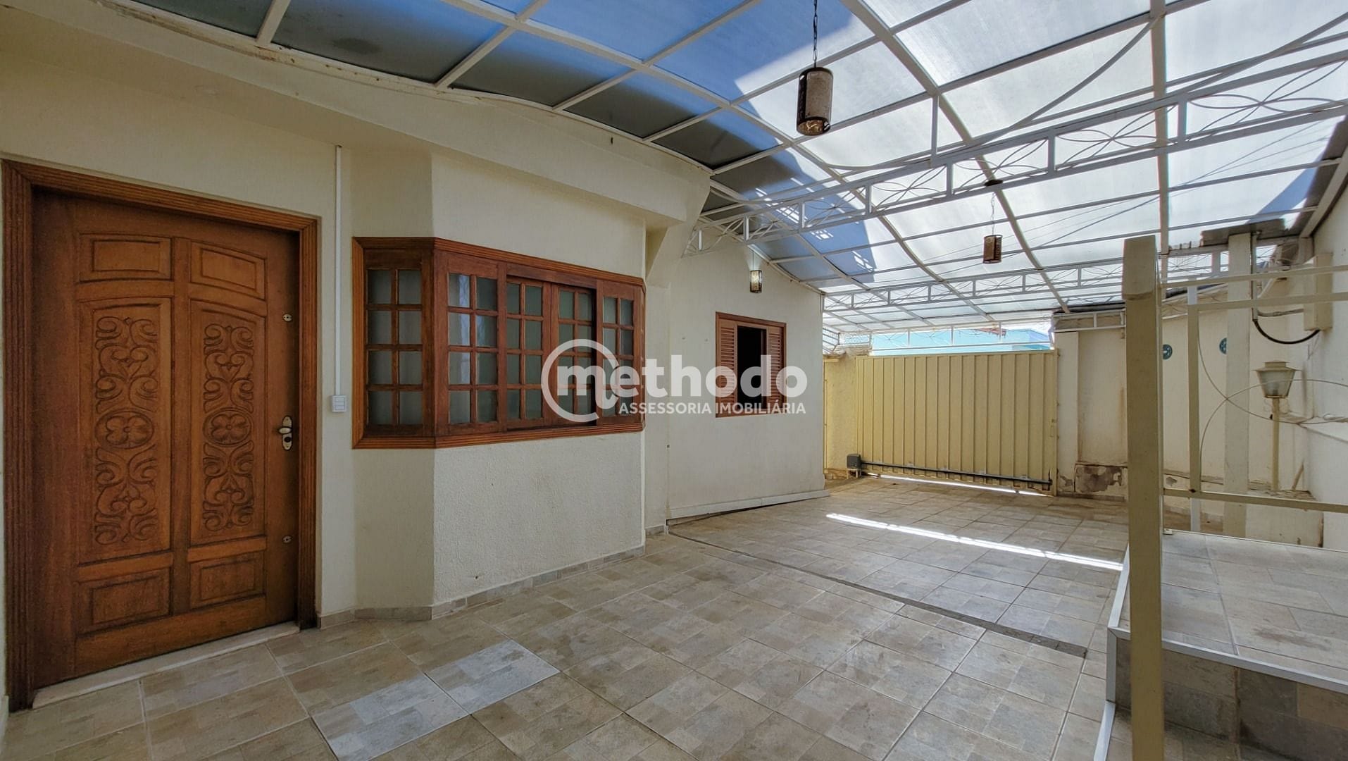 Casa, 6 quartos, 250 m² - Foto 1