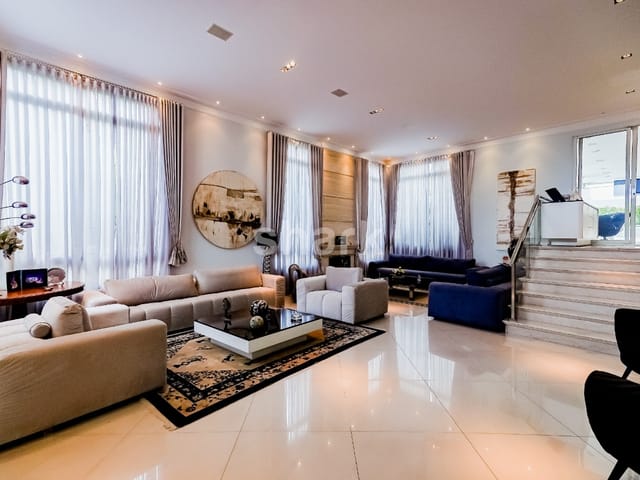 Casa com 711m² 4 quartos e 7 banheiros, à venda, no bairro Alphaville em Santana de Parnaíba