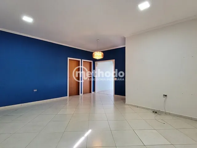 Casa com 250m² 2 quartos e 3 banheiros, à venda, no bairro Jardim Proenca I em Campinas