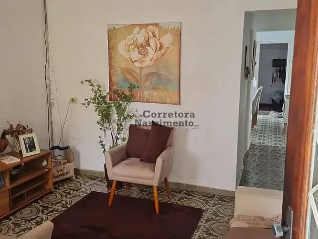 Casa com 314m² 3 quartos e 1 banheiro, à venda, no bairro Jardim Jacinto em Jacareí