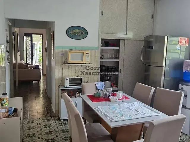 Casa com 314m² 3 quartos e 1 banheiro, à venda, no bairro Jardim Jacinto em Jacareí